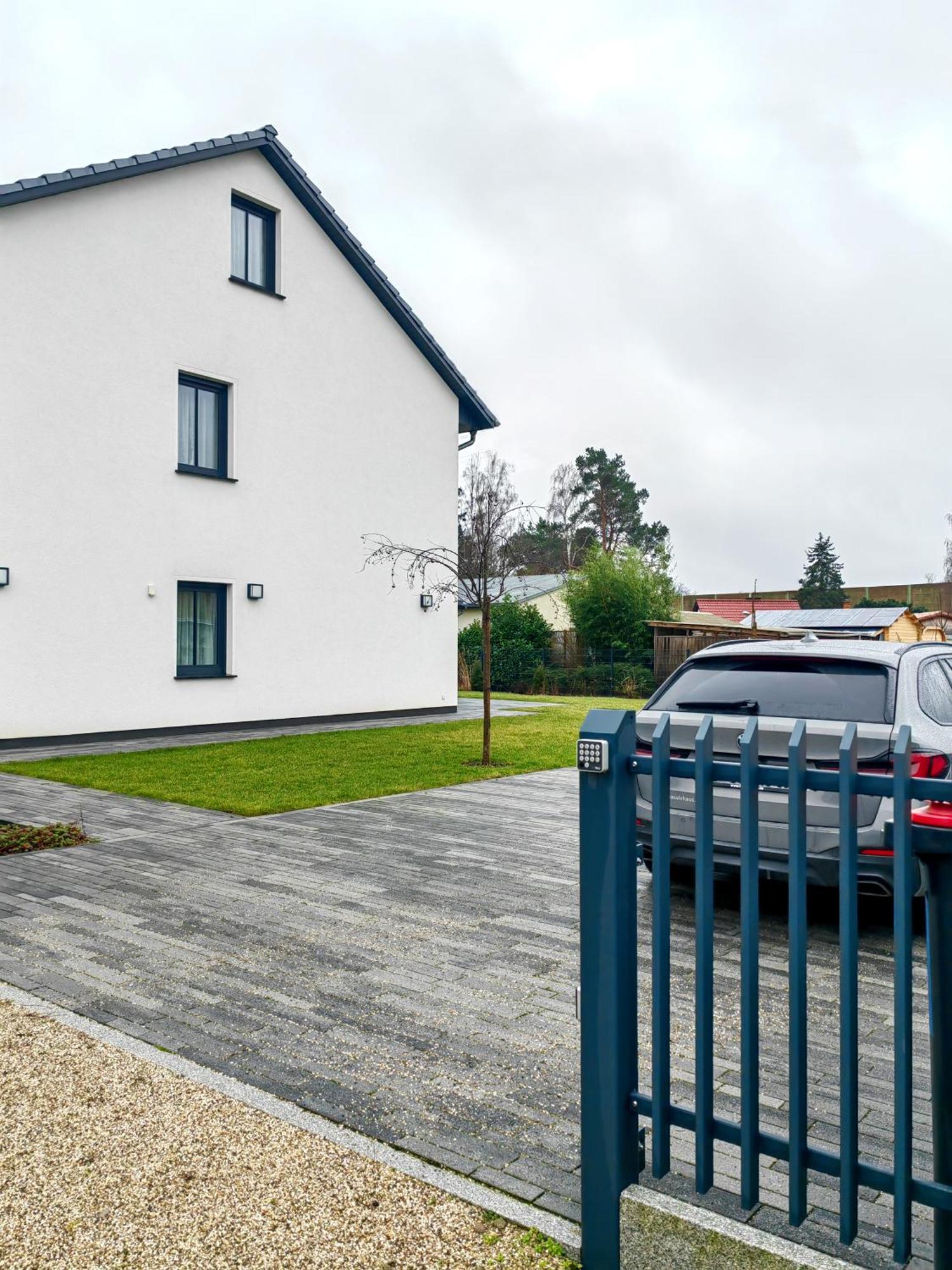 Bohnapartments Luxury Villa Berlin - 210Qm - Wintergarten - Kamin - 4 Kostenlose Parkplaetze - 6 Schlafzimmer - Neubau - Luxusausstattung Birkenwerder Zewnętrze zdjęcie