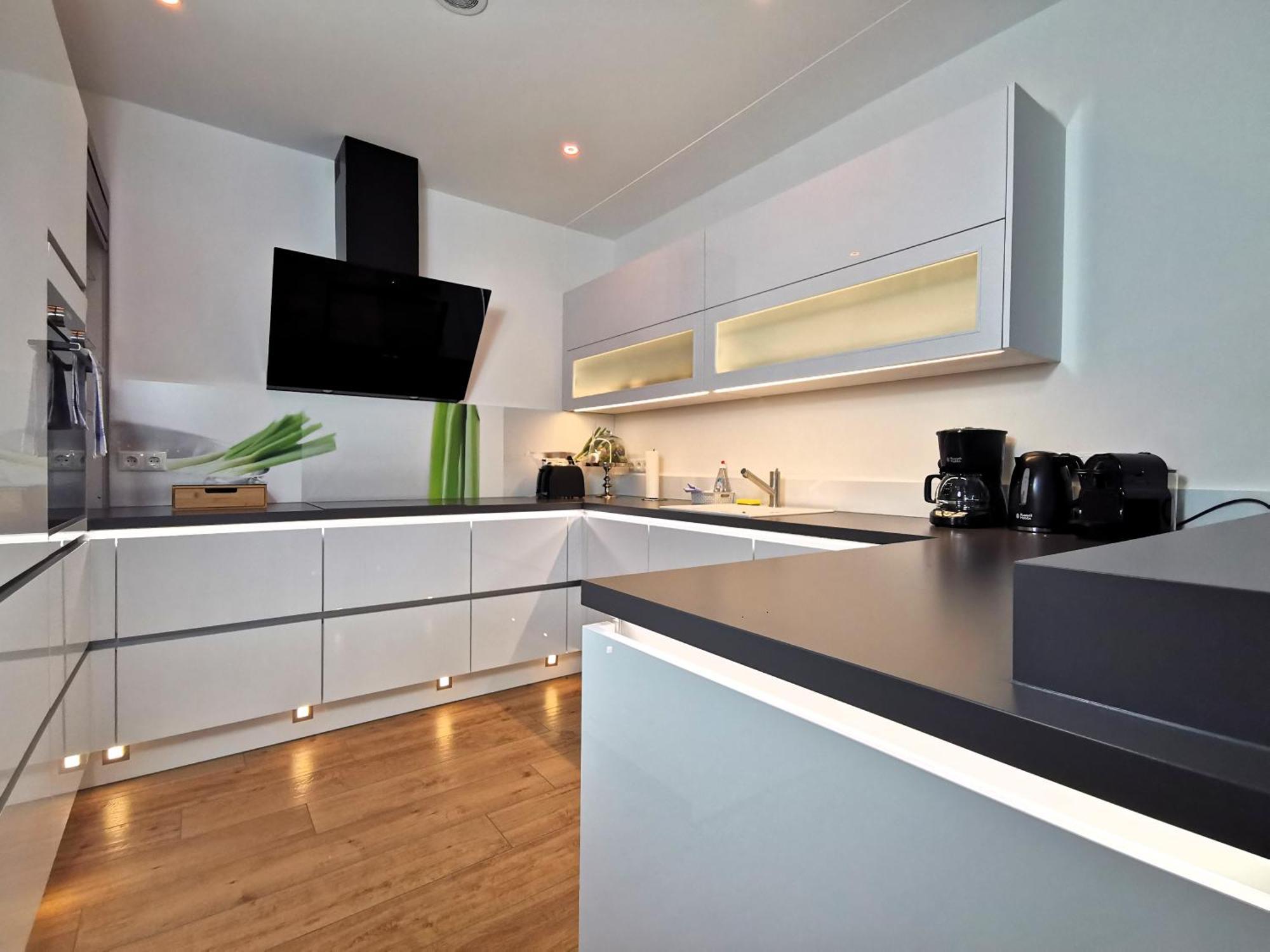 Bohnapartments Luxury Villa Berlin - 210Qm - Wintergarten - Kamin - 4 Kostenlose Parkplaetze - 6 Schlafzimmer - Neubau - Luxusausstattung Birkenwerder Zewnętrze zdjęcie