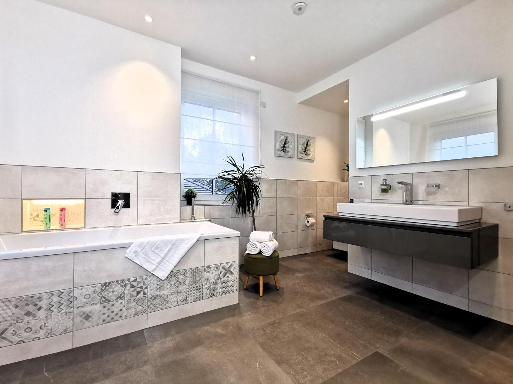 Bohnapartments Luxury Villa Berlin - 210Qm - Wintergarten - Kamin - 4 Kostenlose Parkplaetze - 6 Schlafzimmer - Neubau - Luxusausstattung Birkenwerder Zewnętrze zdjęcie