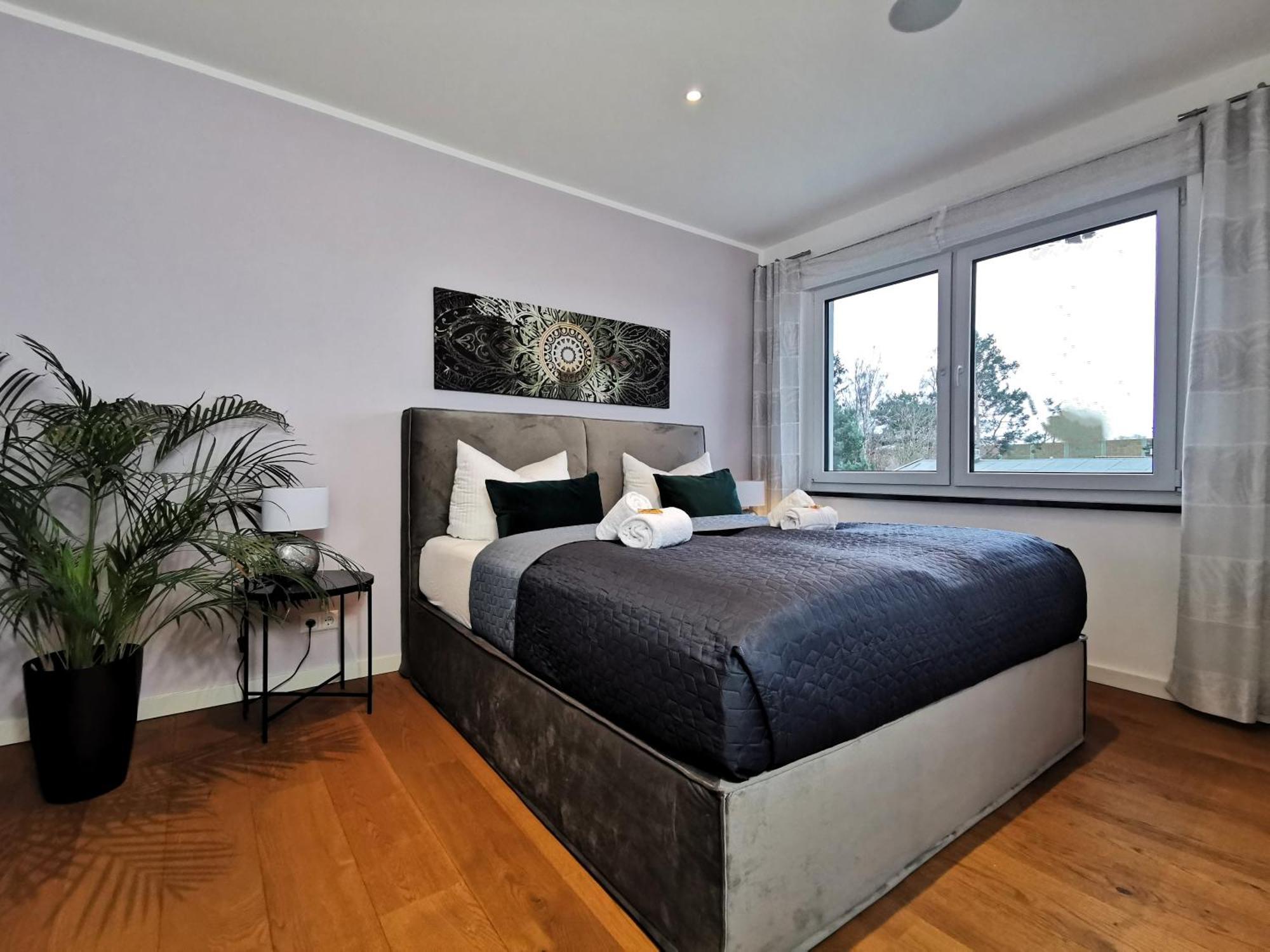 Bohnapartments Luxury Villa Berlin - 210Qm - Wintergarten - Kamin - 4 Kostenlose Parkplaetze - 6 Schlafzimmer - Neubau - Luxusausstattung Birkenwerder Zewnętrze zdjęcie