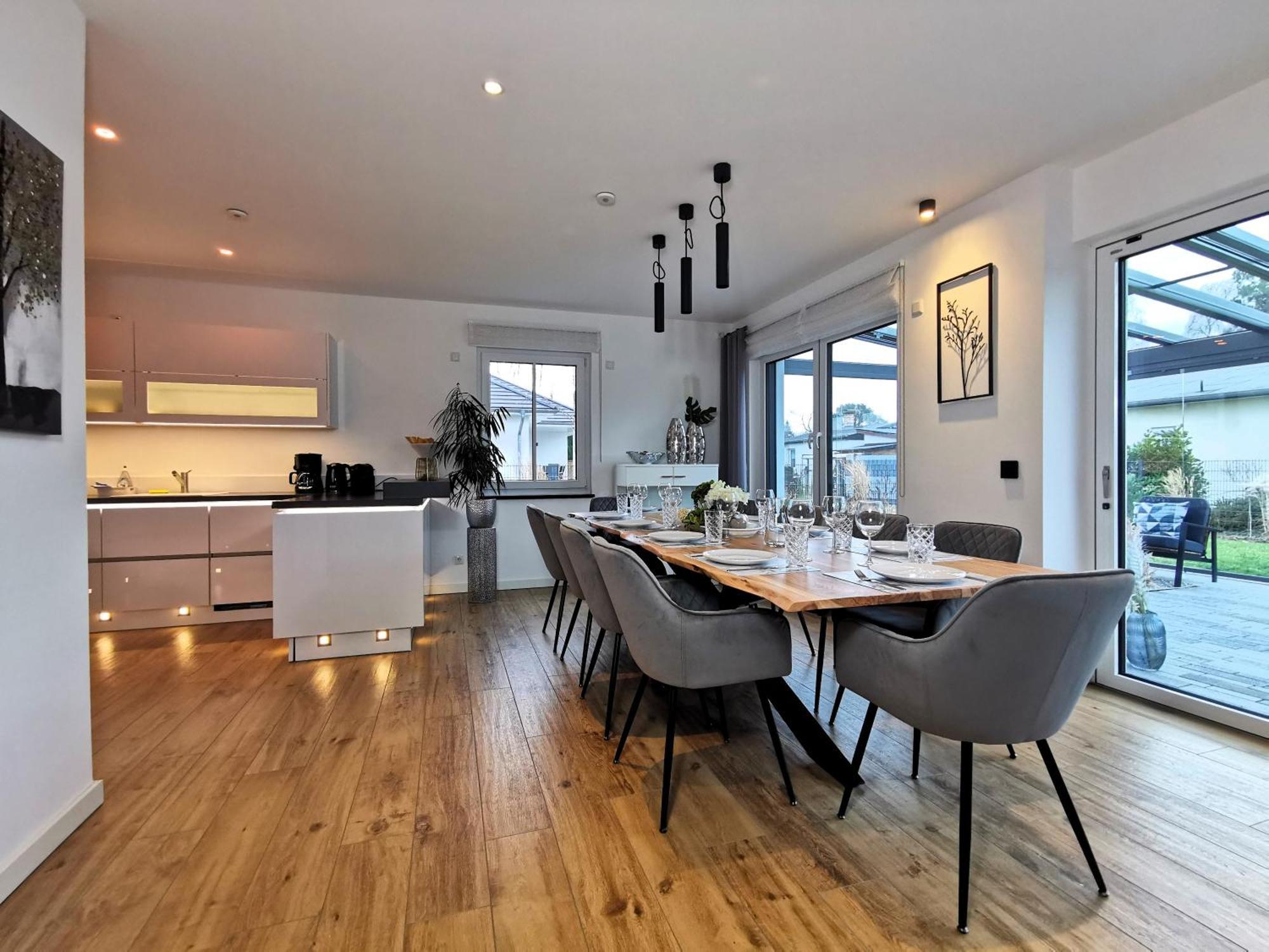 Bohnapartments Luxury Villa Berlin - 210Qm - Wintergarten - Kamin - 4 Kostenlose Parkplaetze - 6 Schlafzimmer - Neubau - Luxusausstattung Birkenwerder Zewnętrze zdjęcie