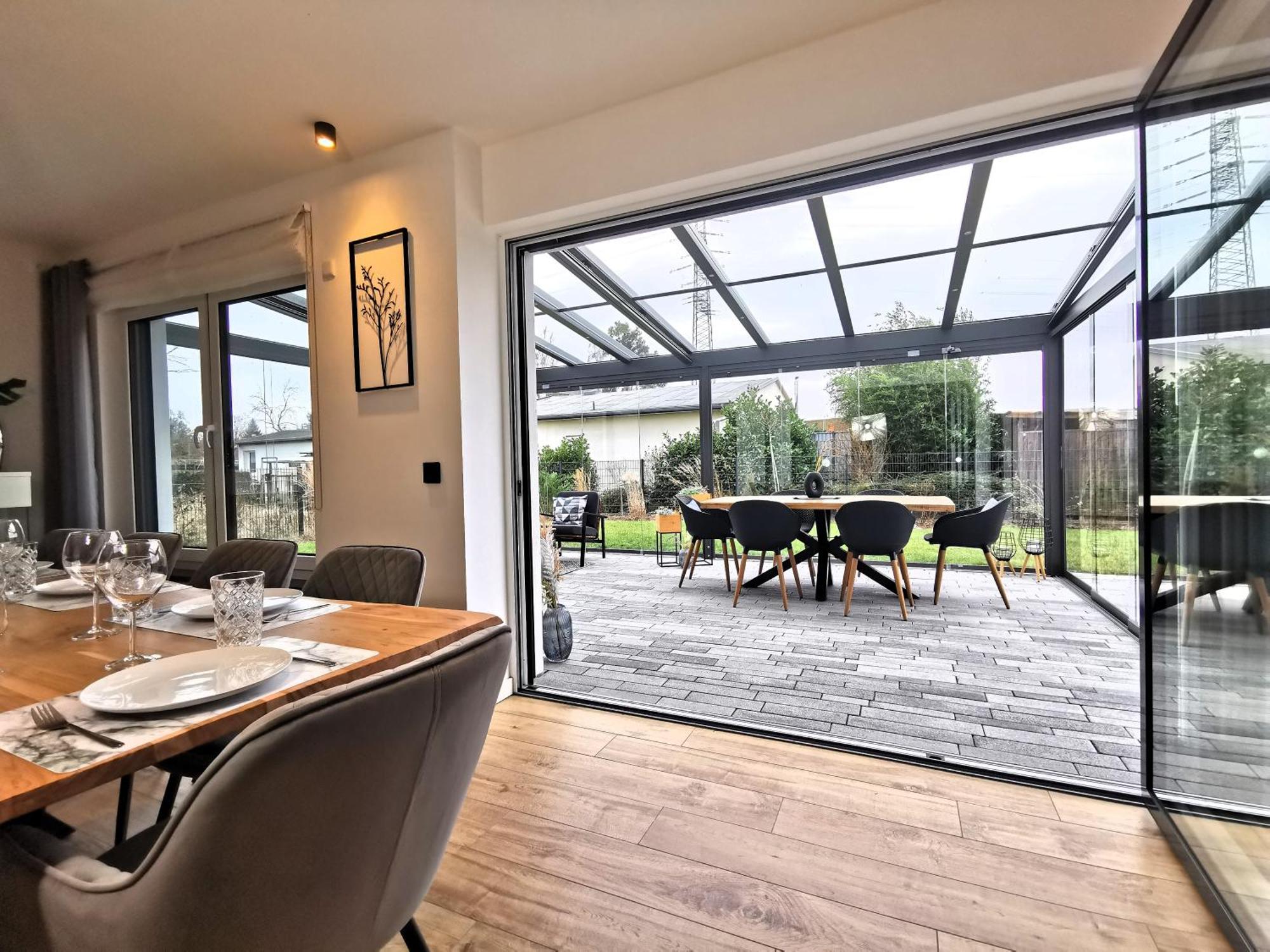 Bohnapartments Luxury Villa Berlin - 210Qm - Wintergarten - Kamin - 4 Kostenlose Parkplaetze - 6 Schlafzimmer - Neubau - Luxusausstattung Birkenwerder Zewnętrze zdjęcie