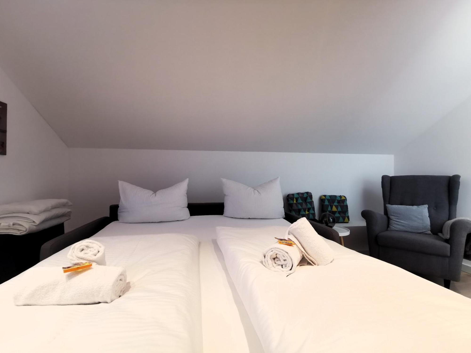 Bohnapartments Luxury Villa Berlin - 210Qm - Wintergarten - Kamin - 4 Kostenlose Parkplaetze - 6 Schlafzimmer - Neubau - Luxusausstattung Birkenwerder Zewnętrze zdjęcie